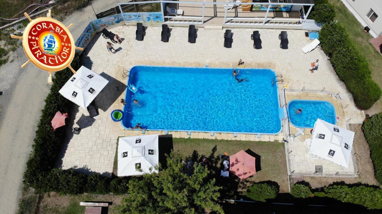 Club De Vacanta Corabia Piratilor-Mamaia Nord Нэводари Экстерьер фото