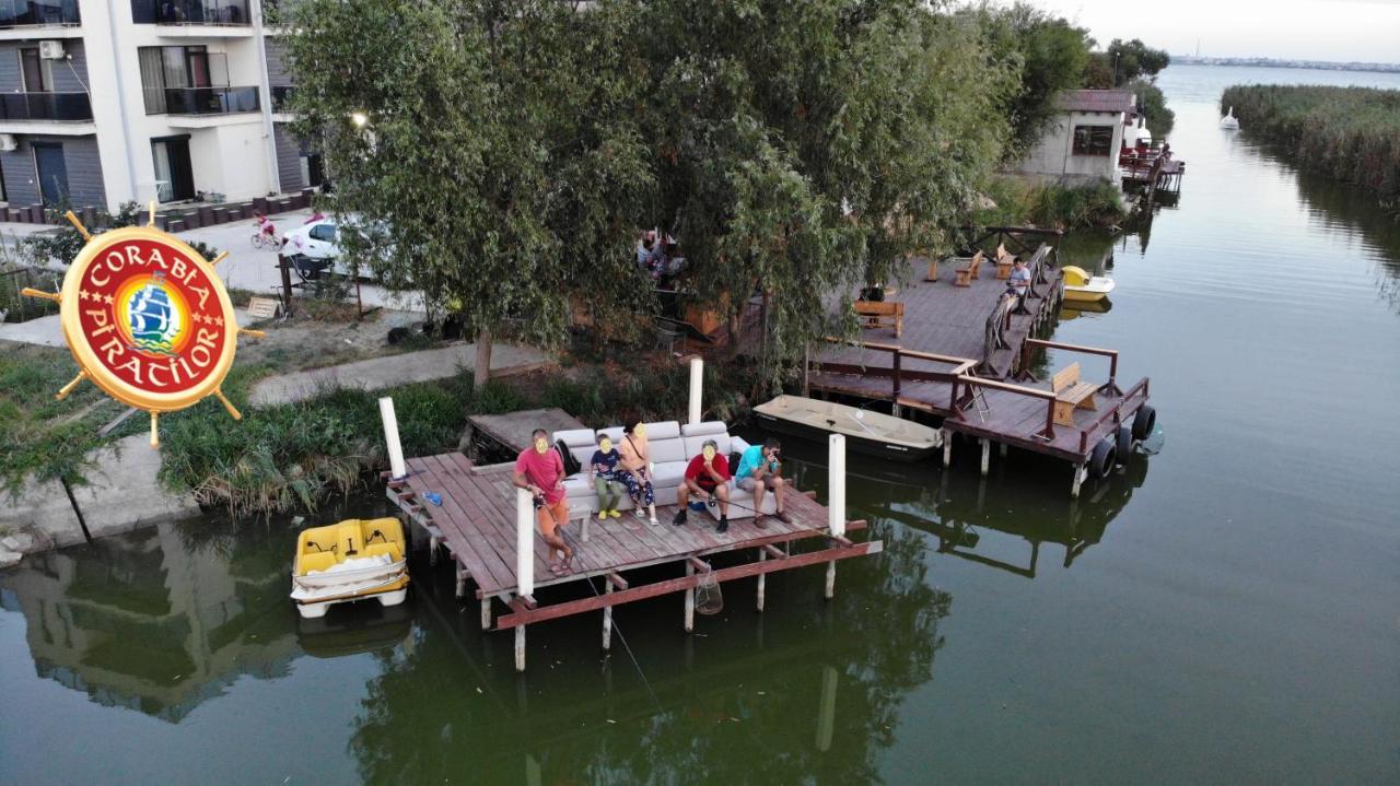 Club De Vacanta Corabia Piratilor-Mamaia Nord Нэводари Экстерьер фото