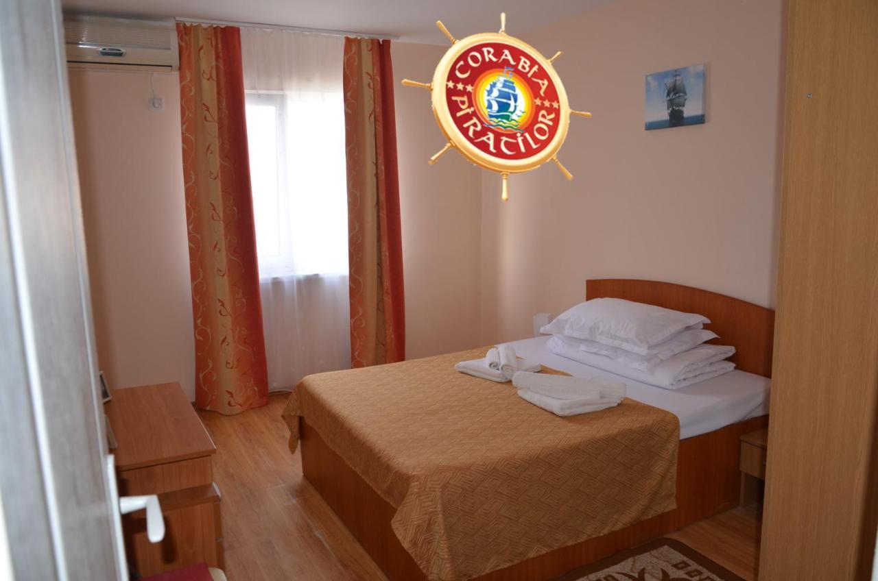 Club De Vacanta Corabia Piratilor-Mamaia Nord Нэводари Экстерьер фото