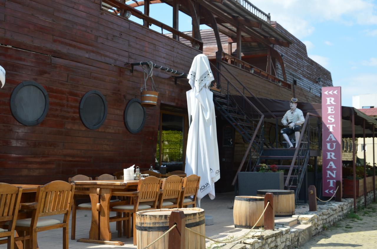 Club De Vacanta Corabia Piratilor-Mamaia Nord Нэводари Экстерьер фото