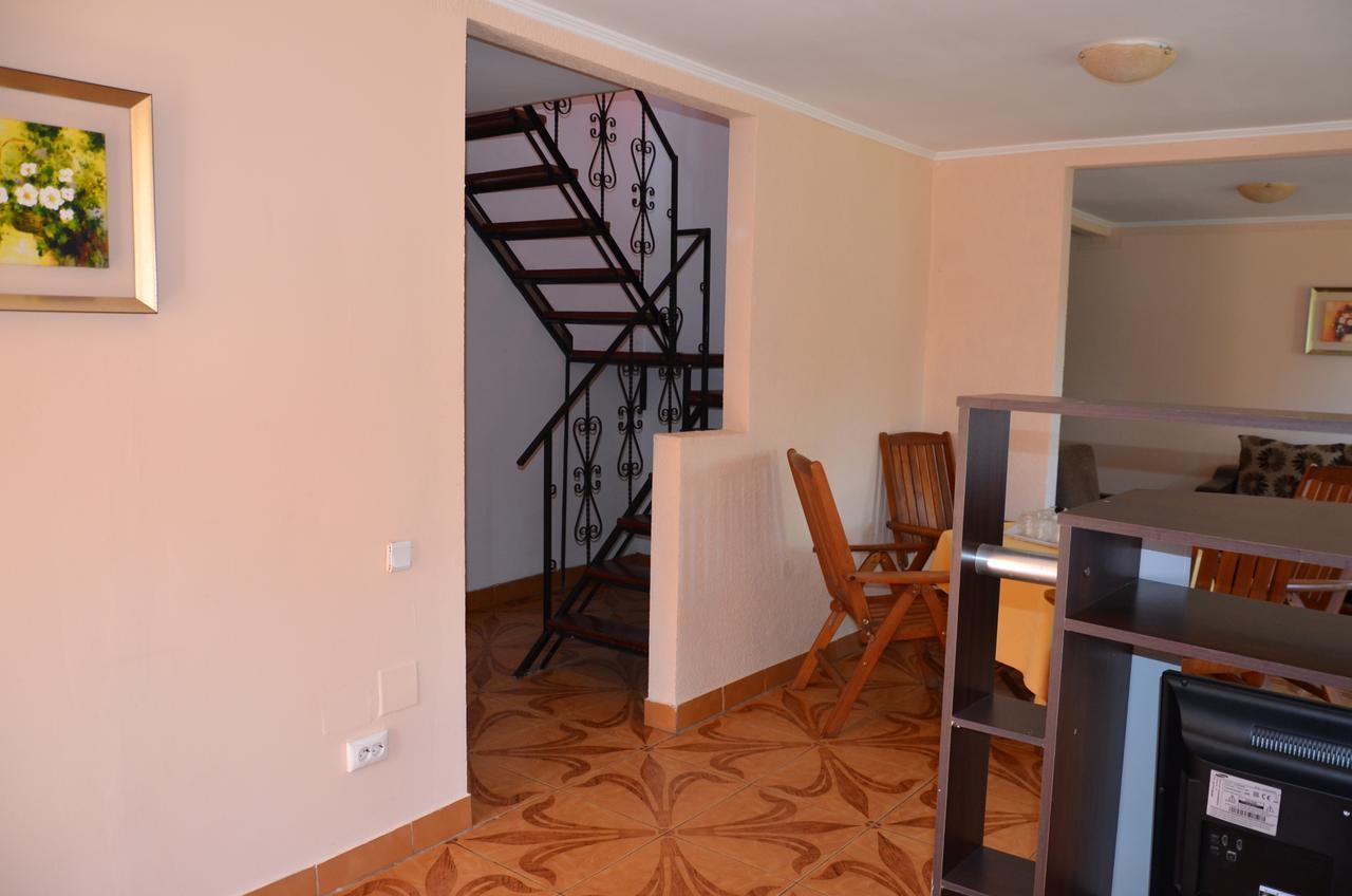 Club De Vacanta Corabia Piratilor-Mamaia Nord Нэводари Экстерьер фото