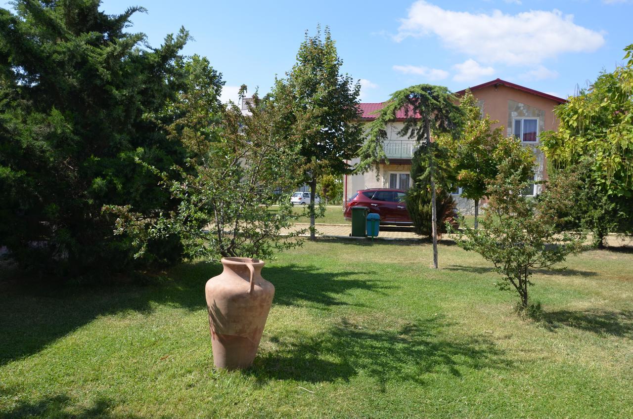 Club De Vacanta Corabia Piratilor-Mamaia Nord Нэводари Экстерьер фото
